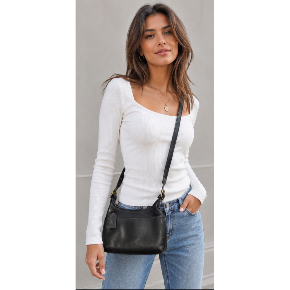 Vintage Coach Legacy Crossbody Bag In Black (#9136) Genuine Leather - Picture 3 of 6